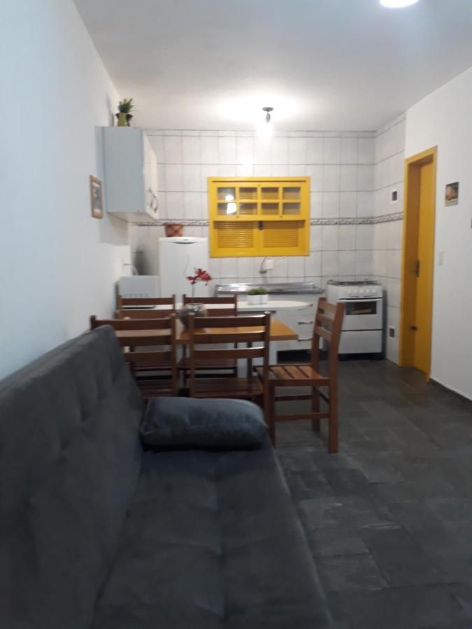 Residencial Colonial Amarelo A 150M Da Praia De Mariscal Aparthotel Bombinhas Exterior photo